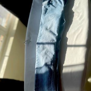 OshKosh B’gosh 5T Light Wash Denim Skinny Jeans